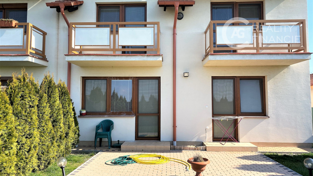 AG reality I PREDANÝ  krásny 5-izbový rodinný dom s osobitou  atmosférou - Horná Potôň