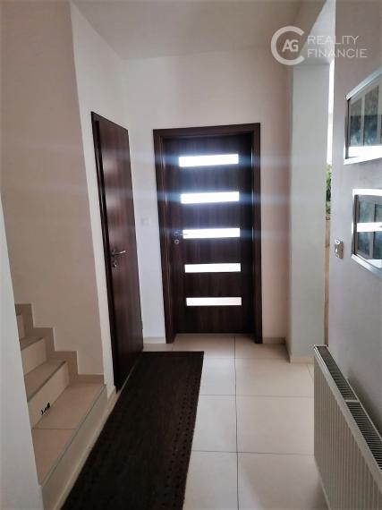 AG reality I na predaj priestranný 5-izbový rodinný dom v Hornej Potôňi