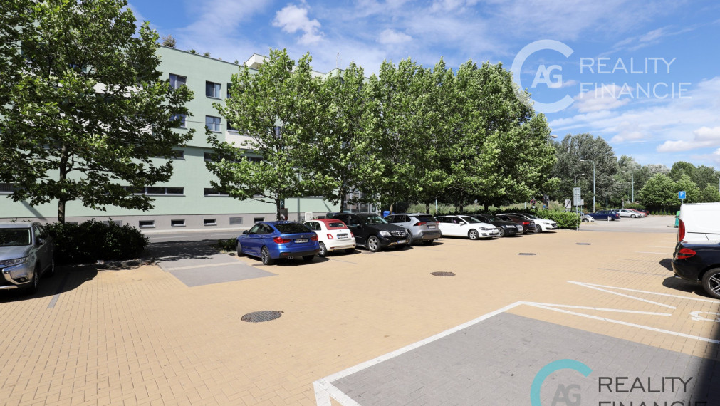 AG reality I PRENAJATÝ   - komplet zariadený 2-izbový byt  v  bezpečnom komplexe MELROSE