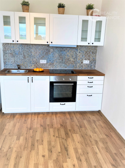 AG REALITY I PRENAJATÝ     2 izb. byt - HVIEZDOSLAVOV