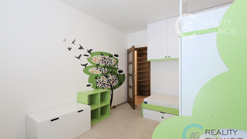 AG reality I PRENAJATÝ   - zariadený  3i. byt na  ZÁHRADNÍCKEJ - OCTOPUS