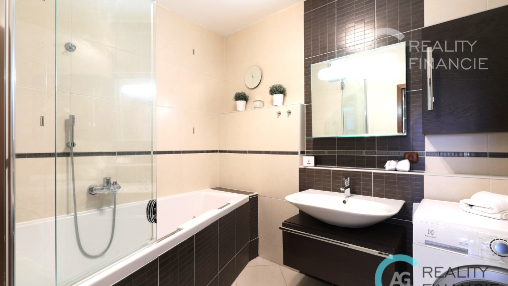 AG reality I PRENAJATÝ   - zariadený  3i. byt na  ZÁHRADNÍCKEJ - OCTOPUS