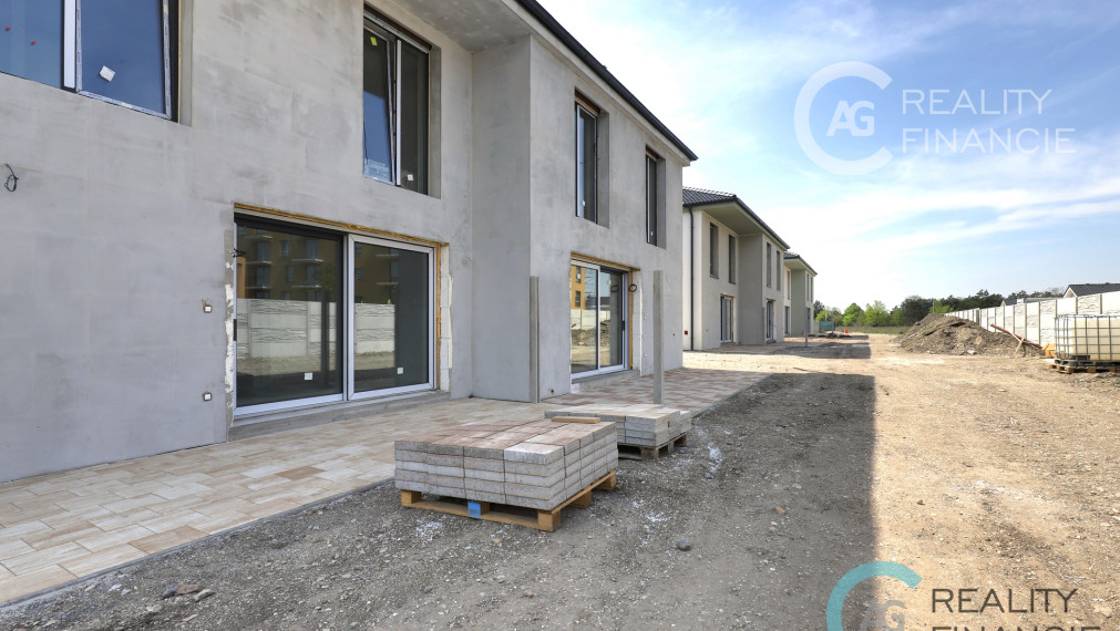 AG reality I všetky REZERVOVANÉ  - novostavba  5 izb RD -mezonety  Miloslavov Alžbetin dvor