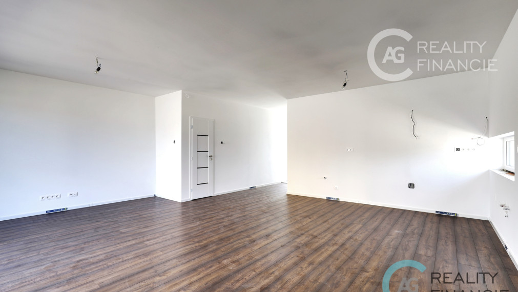 AG reality I všetky REZERVOVANÉ  - novostavba  5 izb RD -mezonety  Miloslavov Alžbetin dvor