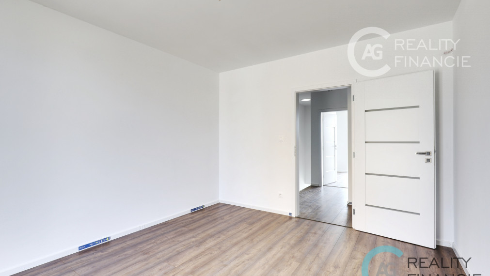 AG reality I všetky REZERVOVANÉ  - novostavba  5 izb RD -mezonety  Miloslavov Alžbetin dvor