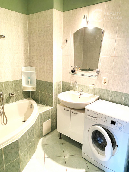 AG reality I PRENAJATÝ  komplet zariadený 3-izbový byt  Vodárenská ul