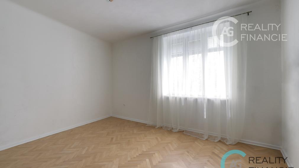 AG reality I PREDANÝ   priestranný 1-izbový byt blízko centa mesta