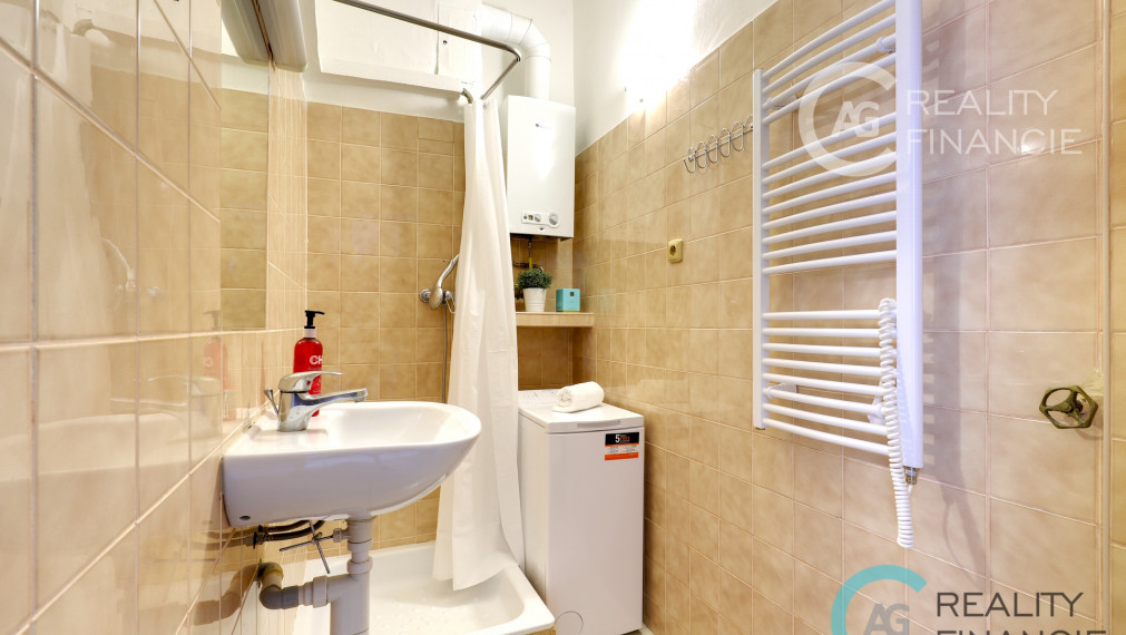 AG reality I PREDANÝ   priestranný 1-izbový byt blízko centa mesta