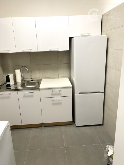 AG reality I Prenajaté  obchodné priestory v novostavbe