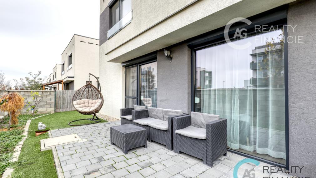 AG reality I PREDANÝ   3 izb  byt  so záhrad.  -mezonet  Miloslavov  zariadený