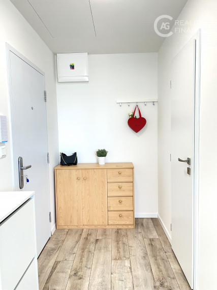 AG reality I Prenajatý   zariadený 2-izbový byt novostavba - HVIEZDOSLAVOV