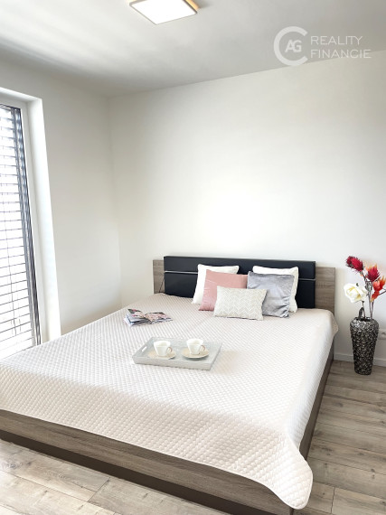 AG reality I Prenajatý   zariadený 2-izbový byt novostavba - HVIEZDOSLAVOV