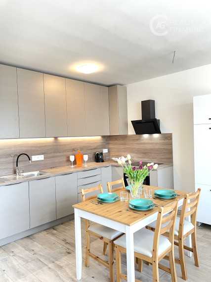 AG reality I Prenajatý   zariadený 2-izbový byt novostavba - HVIEZDOSLAVOV