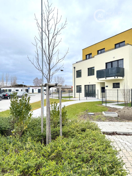 AG REALITY I NA PRENÁJOM- ZARIADENÝ 2.i BYT V NOVOSTAVBE SO ZÁHRADOU