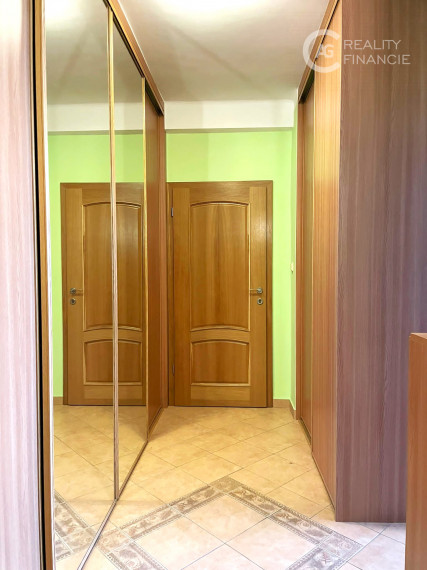 AG REALITY I UŽ PRENAJATÝ ZARIADENÝ 3I. BYT NA MÝTNEJ