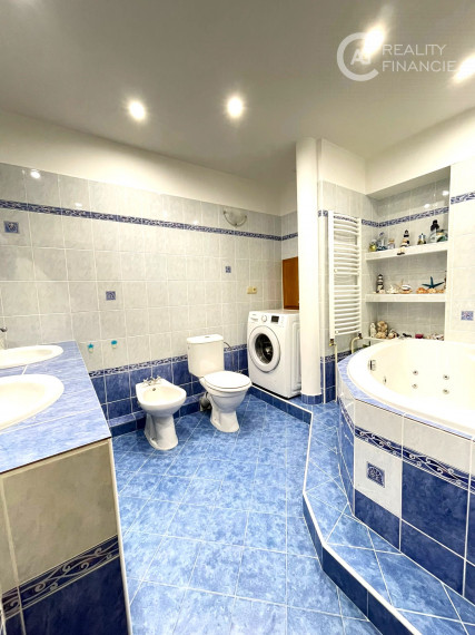 AG REALITY I UŽ PRENAJATÝ ZARIADENÝ 3I. BYT NA MÝTNEJ