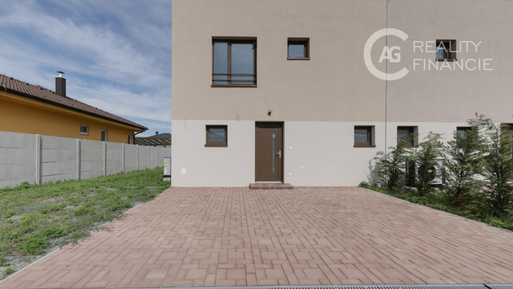 AG REALITY I NA PREDAJ NOVOSTAVBA- 4 IZBOVÝ MEZ. DOM V DVOJDOME
