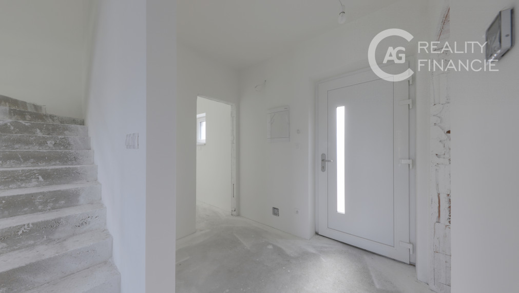 AG REALITY I NA PREDAJ NOVOSTAVBA- 4 IZBOVÝ MEZ. DOM V DVOJDOME