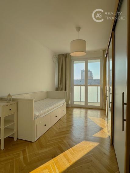 AG REALITYI NA PRENÁJOM KOMPLETNE ZARIADENÝ 3I. BYT PRI OC RETRO