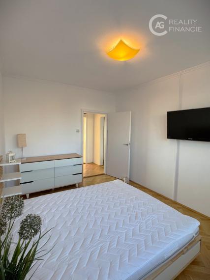 AG REALITYI NA PRENÁJOM KOMPLETNE ZARIADENÝ 3I. BYT PRI OC RETRO