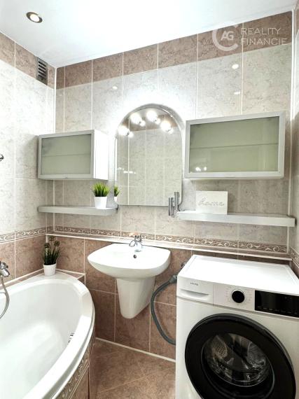 AG REALITYI NA PRENÁJOM KOMPLETNE ZARIADENÝ 3I. BYT PRI OC RETRO