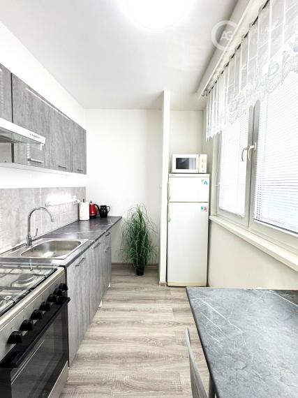 AGREALITYI NA PRENÁJOM KOMPLETNE ZARIADENÝ 1I. BYT V BLÍZKOSTI VRAKUNSKÉHO LESÍKA