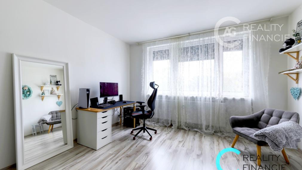 AG REALITYI NA PREDAJ 3izb. byt kompl. rekonštruovaný  začiatok Petržalky - Gessayova ul.