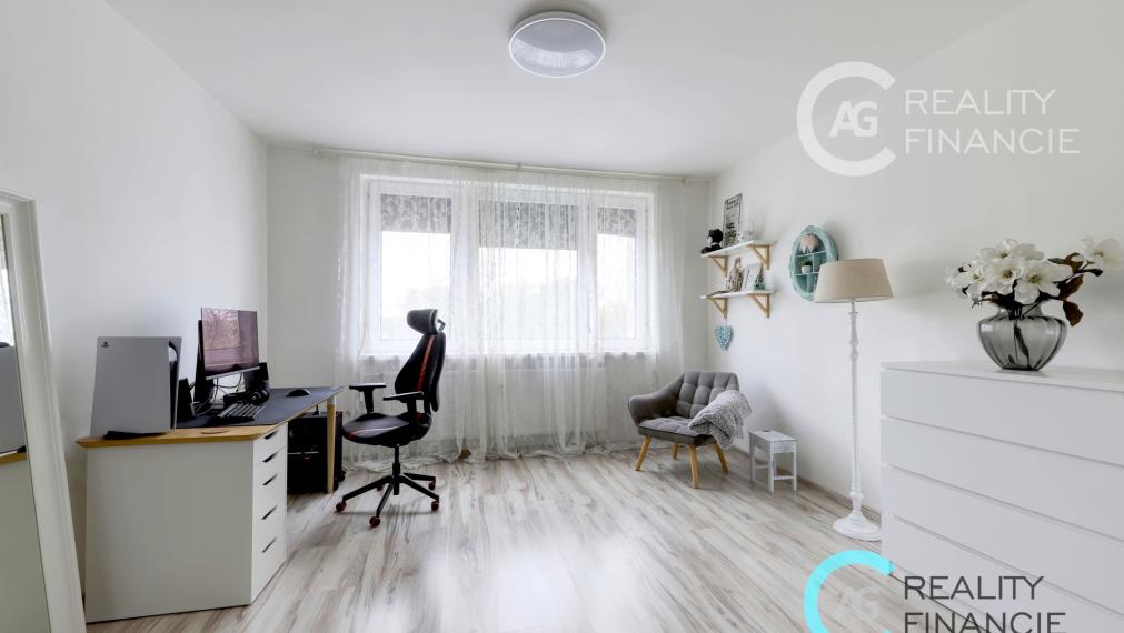 AG REALITYI NA PREDAJ 3izb. byt kompl. rekonštruovaný  začiatok Petržalky - Gessayova ul.