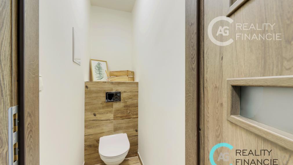 AG REALITYI NA PREDAJ 3izb. byt kompl. rekonštruovaný  začiatok Petržalky - Gessayova ul.