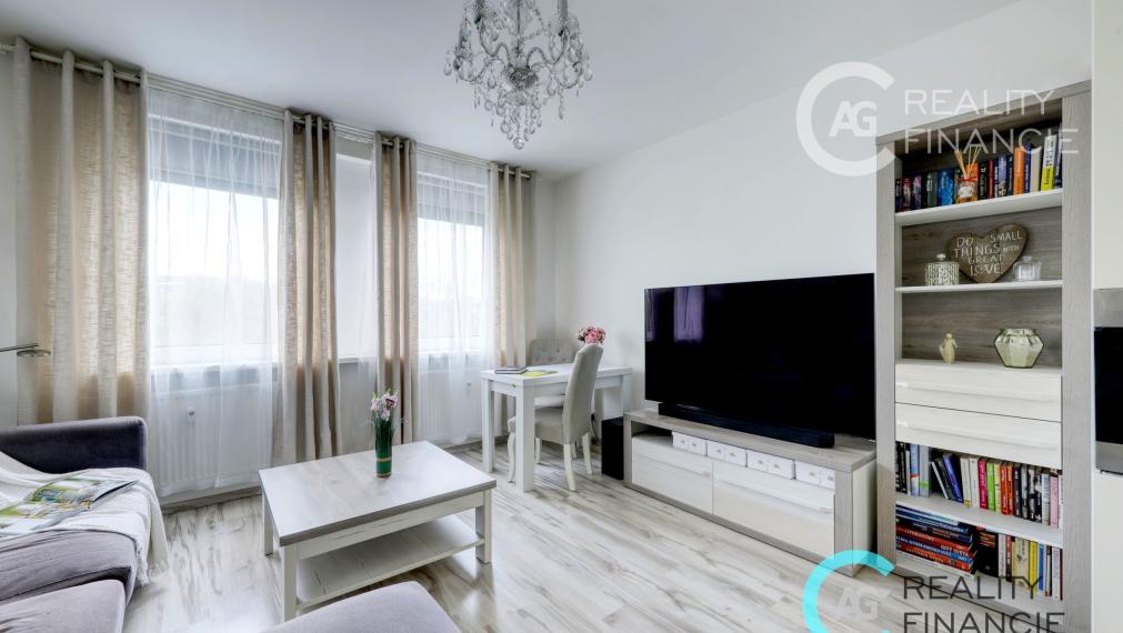 AG REALITYI NA PREDAJ 3izb. byt kompl. rekonštruovaný  začiatok Petržalky - Gessayova ul.