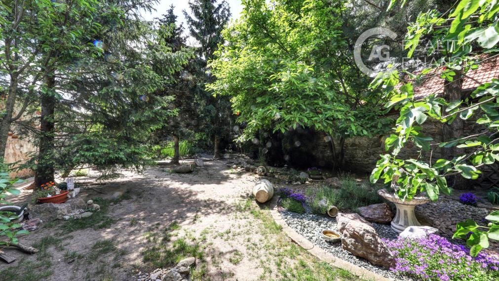 AG REALITY I NA PREDAJ EXKLUZÍVNY  – ŠTÝLOVÝ 5-IZ. ROD. DOM S JEDINEČNOU ZÁHRADOU V SRDCI LIMBACHU