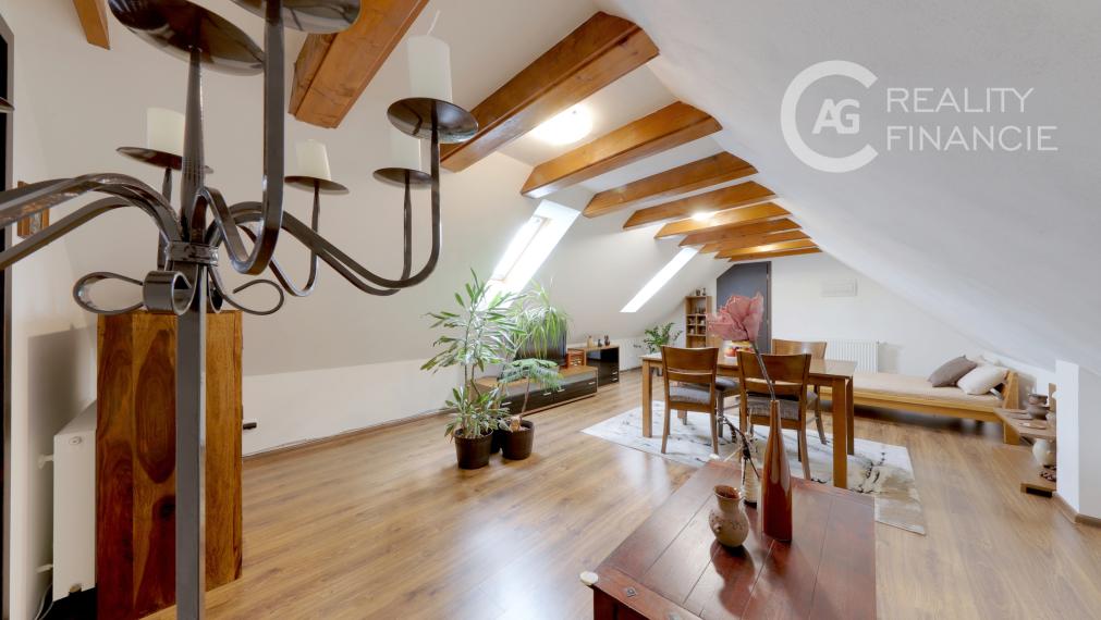 AG REALITY I NA PREDAJ EXKLUZÍVNY  – ŠTÝLOVÝ 5-IZ. ROD. DOM S JEDINEČNOU ZÁHRADOU V SRDCI LIMBACHU