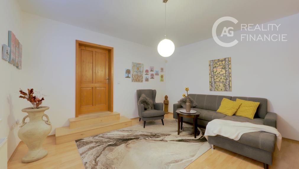 AG REALITY I NA PREDAJ EXKLUZÍVNY  – ŠTÝLOVÝ 5-IZ. ROD. DOM S JEDINEČNOU ZÁHRADOU V SRDCI LIMBACHU