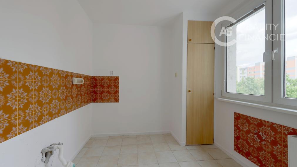 AG REALITYI NA PREDAJ -3 IZB.BYT S BALKÓNOM OBKOLESENÝ ZELEŇOU