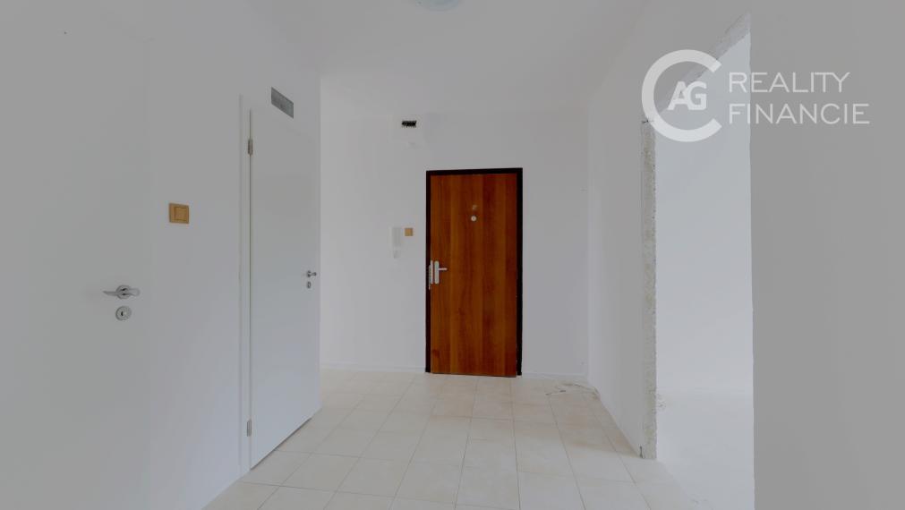 AG REALITYI NA PREDAJ -3 IZB.BYT S BALKÓNOM OBKOLESENÝ ZELEŇOU