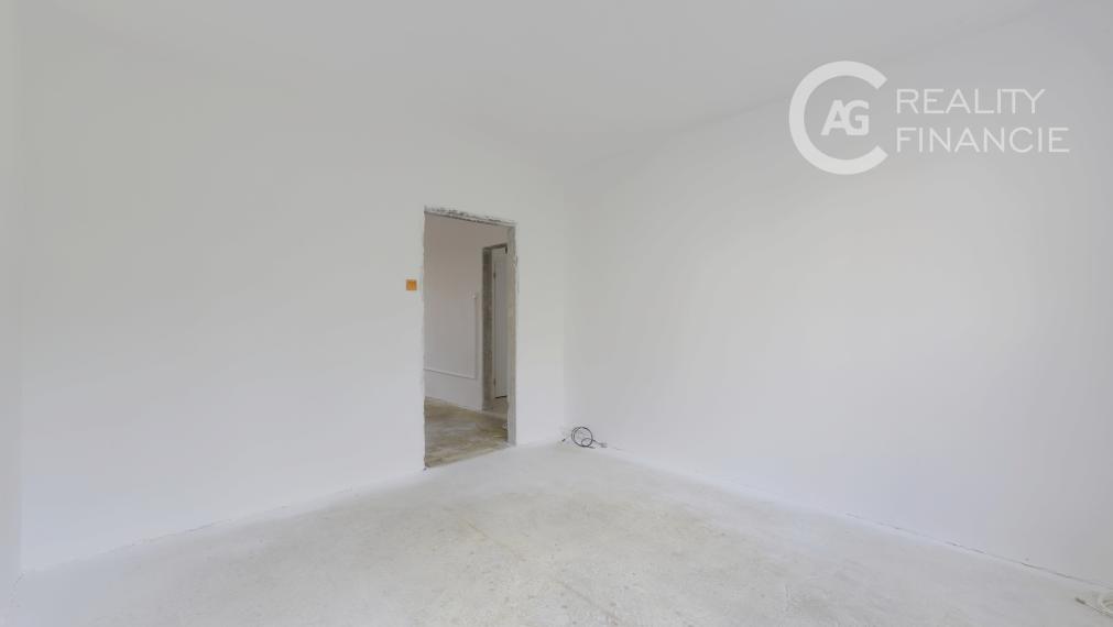 AG REALITYI NA PREDAJ -3 IZB.BYT S BALKÓNOM OBKOLESENÝ ZELEŇOU