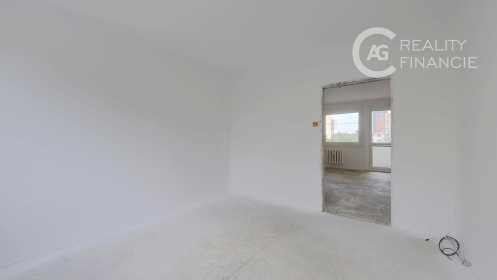 AG REALITYI NA PREDAJ -3 IZB.BYT S BALKÓNOM OBKOLESENÝ ZELEŇOU
