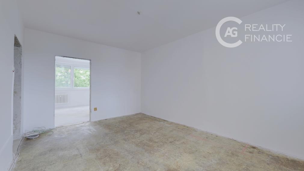 AG REALITYI NA PREDAJ -3 IZB.BYT S BALKÓNOM OBKOLESENÝ ZELEŇOU