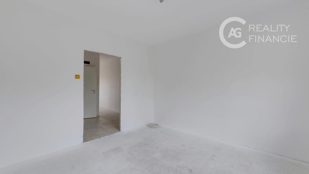 AG REALITYI NA PREDAJ -3 IZB.BYT S BALKÓNOM OBKOLESENÝ ZELEŇOU