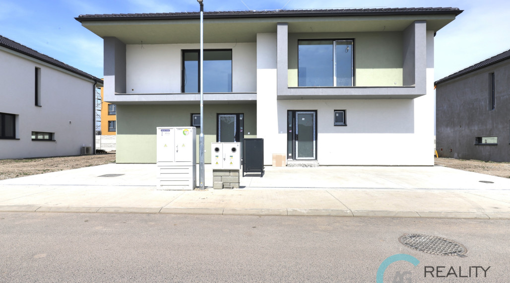 AG reality I všetky REZERVOVANÉ  - novostavba  5 izb RD -mezonety  Miloslavov Alžbetin dvor