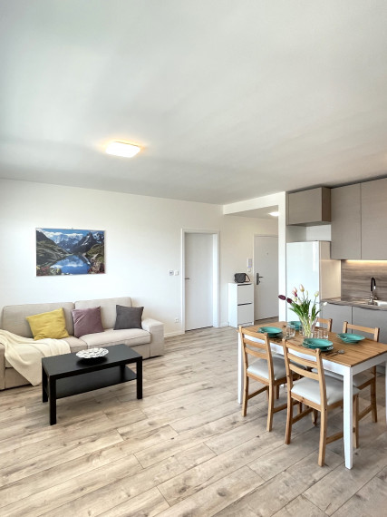 AG reality I Prenajatý   zariadený 2-izbový byt novostavba - HVIEZDOSLAVOV