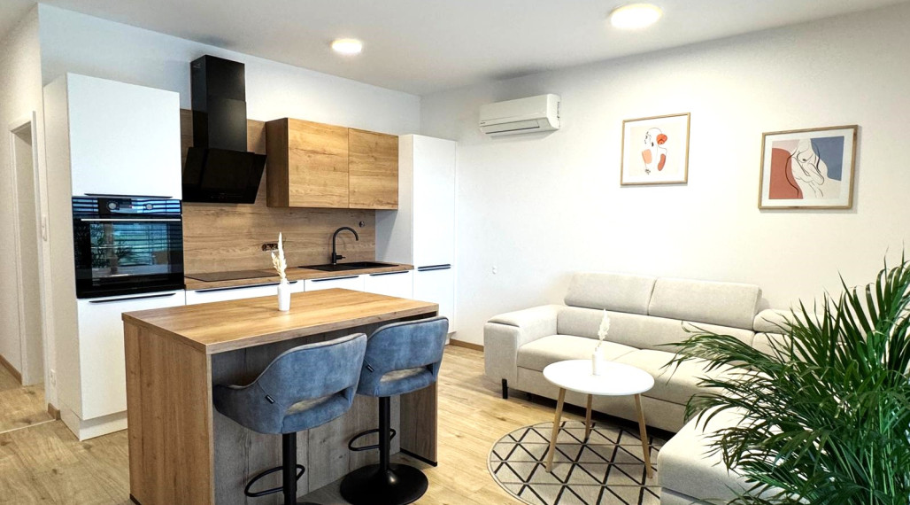 AG REALITY I NA PRENÁJOM- ZARIADENÝ 2.i BYT V NOVOSTAVBE SO ZÁHRADOU