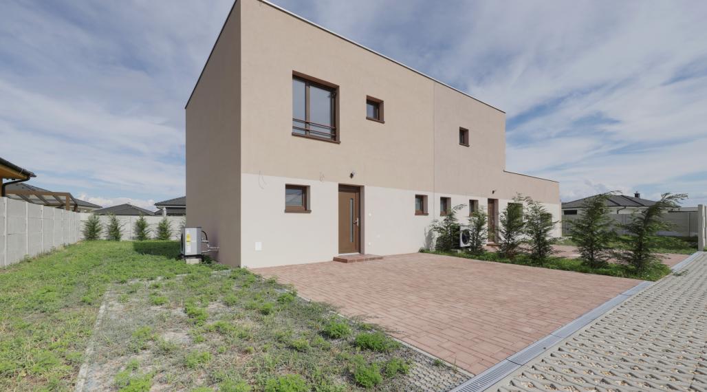 AG REALITY I NA PREDAJ NOVOSTAVBA- 4 IZBOVÝ MEZ. DOM V DVOJDOME