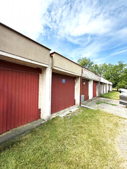 AG REALITY I NA PREDAJ – GARÁŽ, PIEŠŤANY, DOPRAVNÁ ULICA