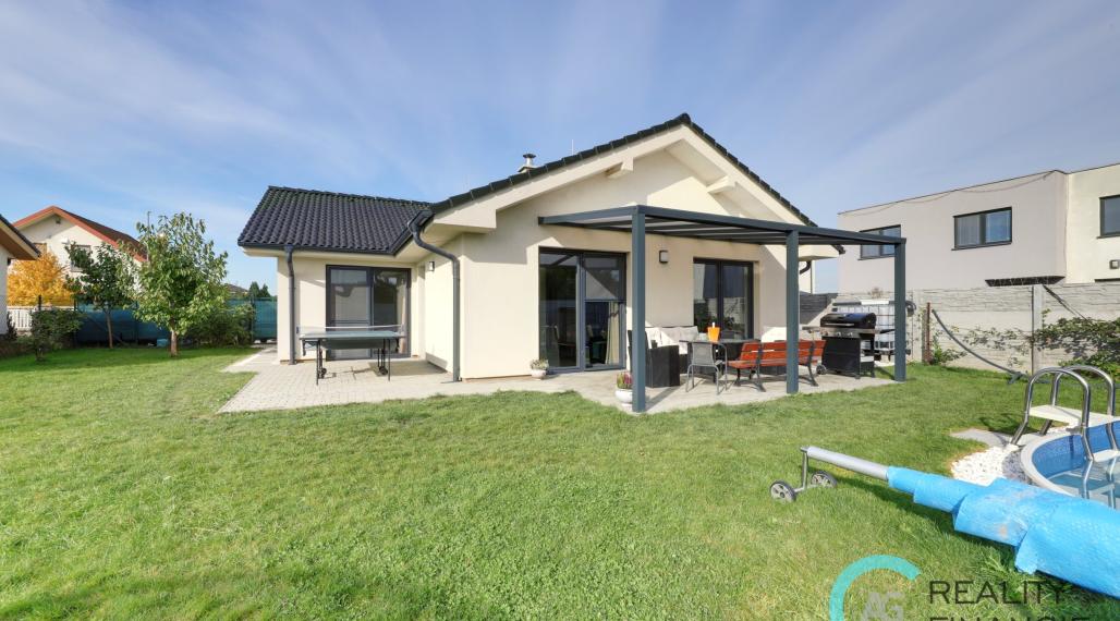 AG REALITYI NA PREDAJ NOVOSTAVBA -ZNÍŽENÁ CENA-   priestranný 4 izb rodinný dom bungalov