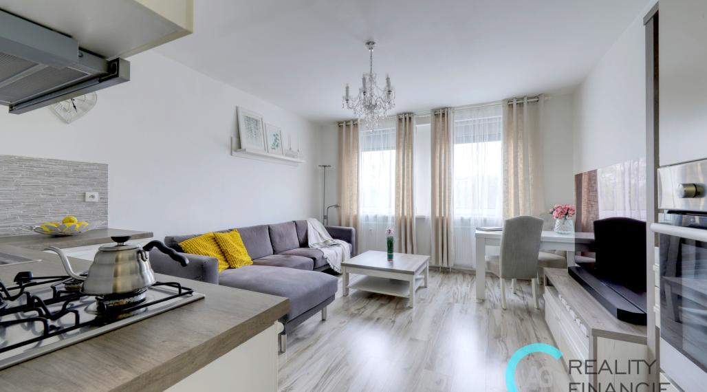 AG REALITYI NA PREDAJ 3izb. byt kompl. rekonštruovaný  začiatok Petržalky - Gessayova ul.