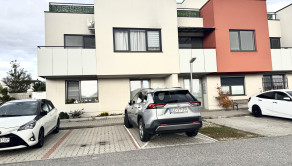 AG REALITY I NA PREDAJ 2 IZB.BYT S PARKOVACÍM MIESTOM  ČIAST. ZARIADENÝ -HVIEZDNA UL. - fotografia 11