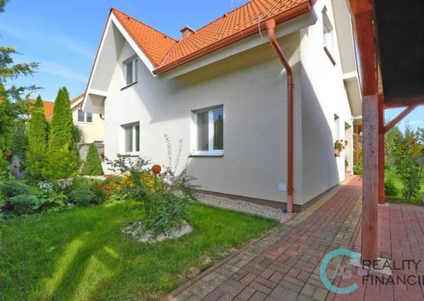 AG REALITY I NA PREDAJ RD blízko jazera - NOVOSTAVBA 5 izb - Nové Košariská
