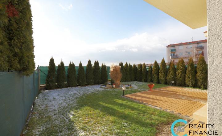 AG reality I PREDANÝ  krásny 5-izbový rodinný dom s osobitou  atmosférou - Horná Potôň - fotografia 16