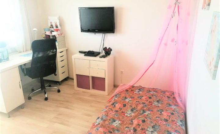 AG reality I na predaj priestranný 5-izbový rodinný dom v Hornej Potôňi - fotografia 12
